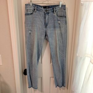 3/$10 KUT from the Kloth Light Wash Frayed Skinny Jeans
